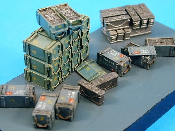 1.35 scale accessory british ww11 BESA m.g ammo boxes   SEE BELOW 